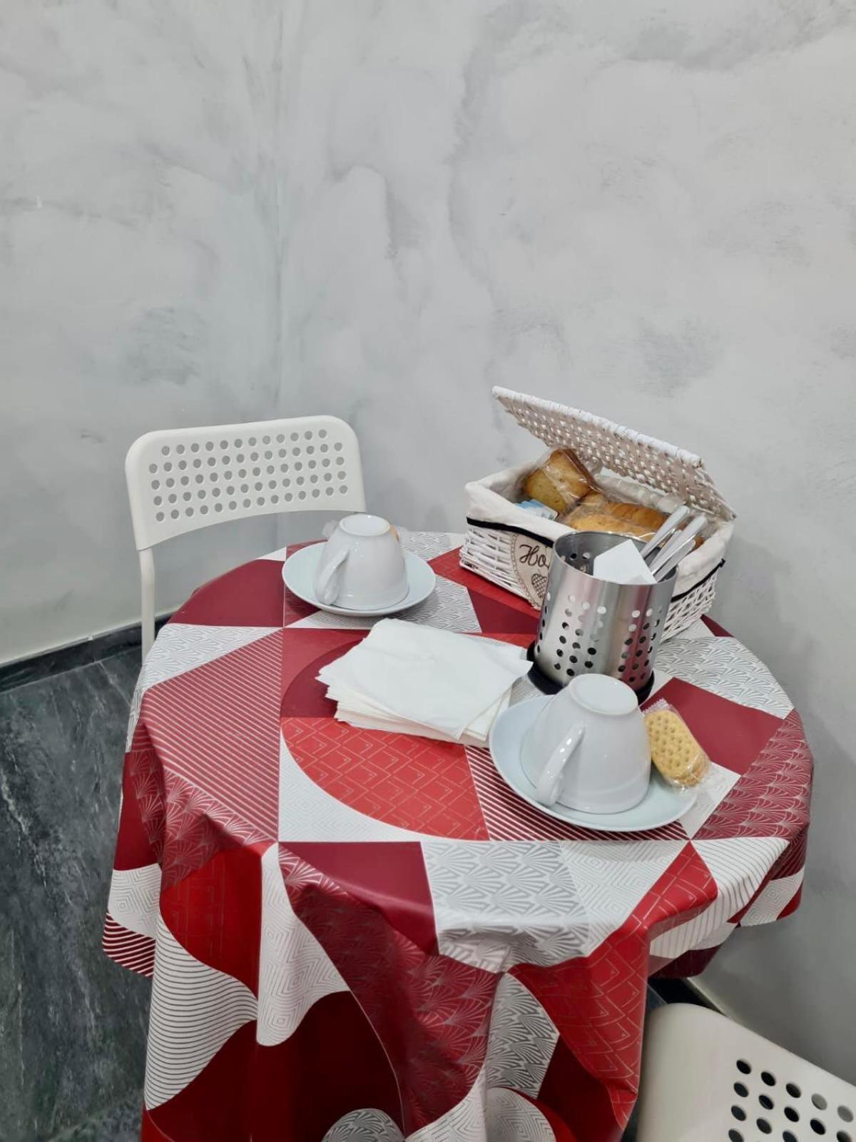 Clale Rooms Napels Buitenkant foto